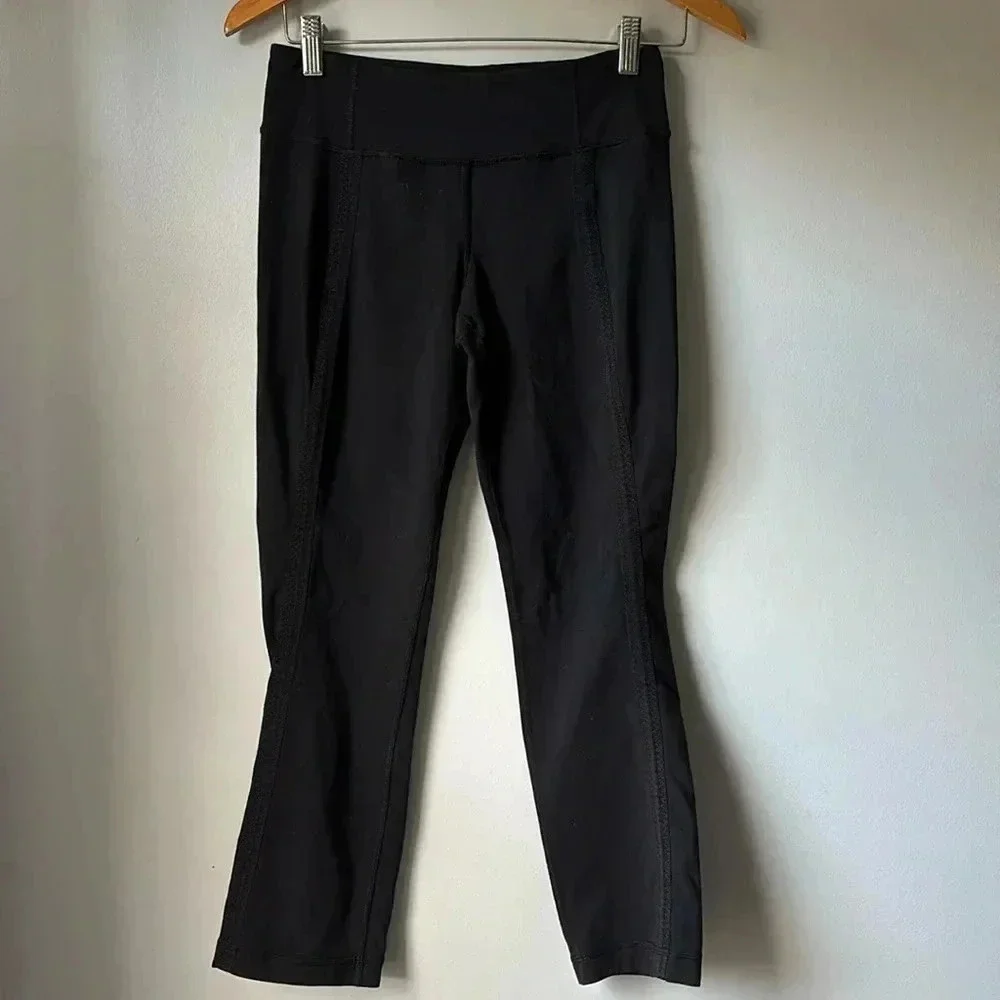 Lululemon women’s mid rise black cropped lace ribbon trim detail leggings size 6
